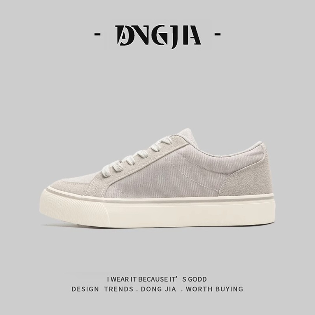 Retro Low-Top Skate Shoes