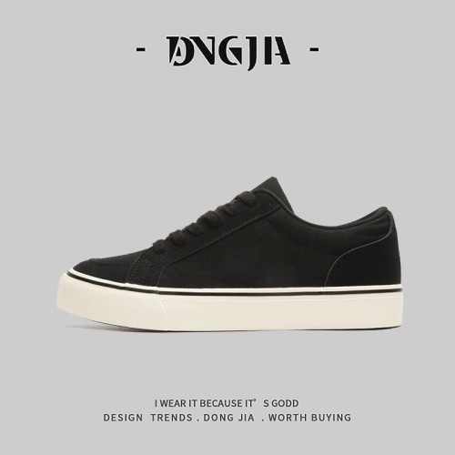 Retro Low-Top Skate Shoes